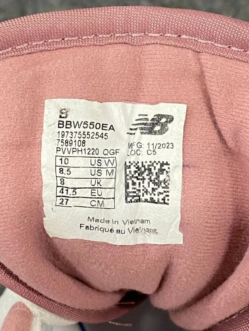 NEW BALANCE 550 Lace Up Running Shoes Unisex Size M8.5/W10 Peach/White New Box